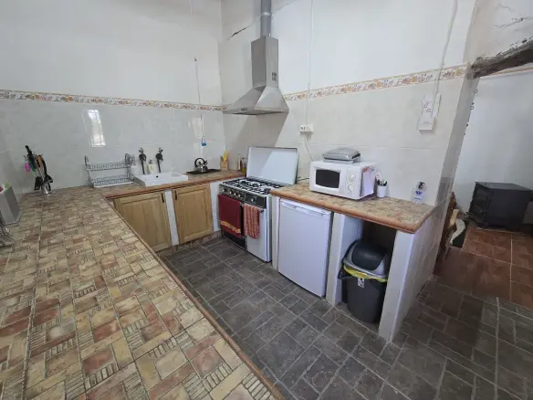 2-bedroom Country House In Pinoso, Spain (208 M²)
