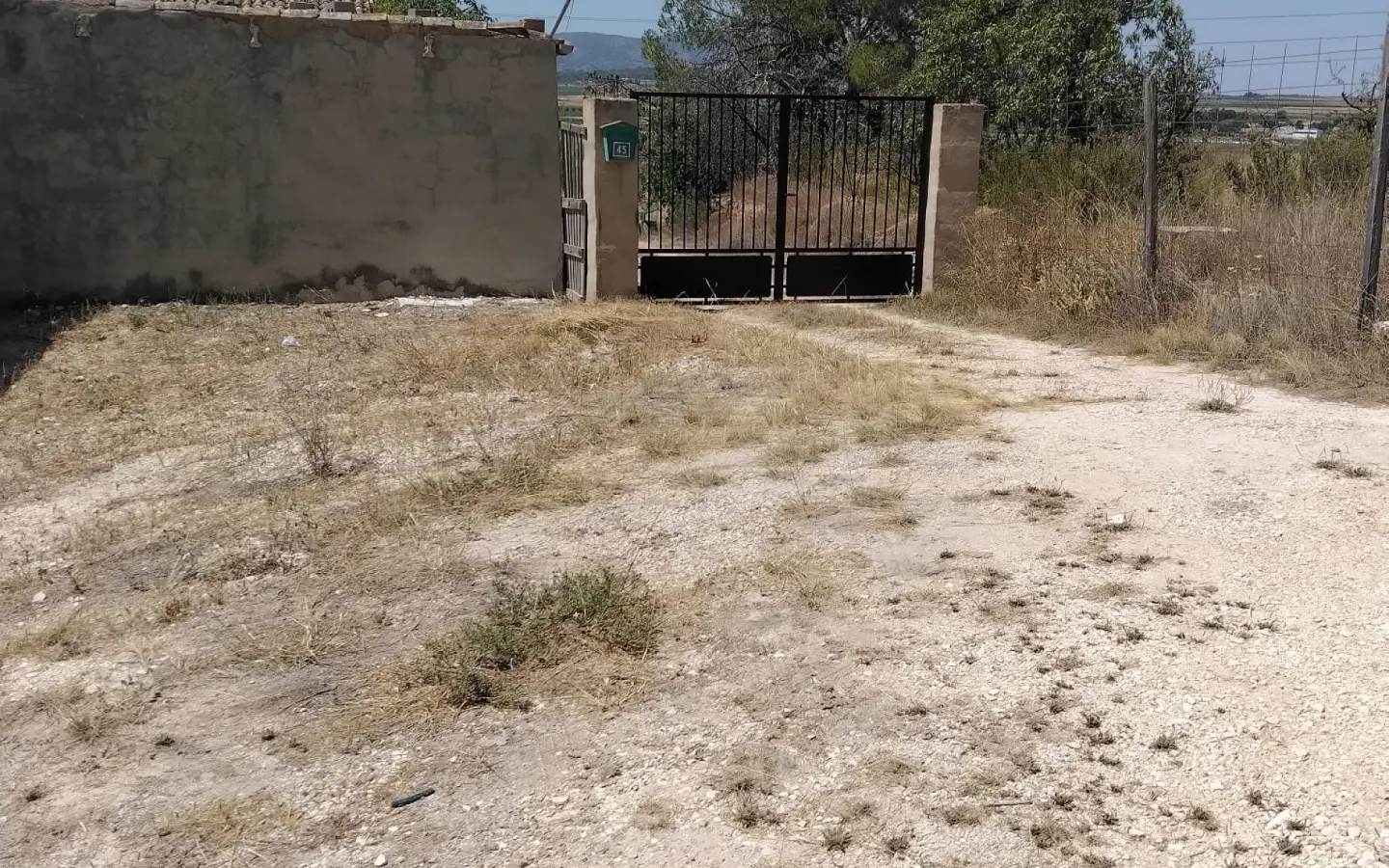 2-bedroom Country House In Pinoso, Spain (208 M²)