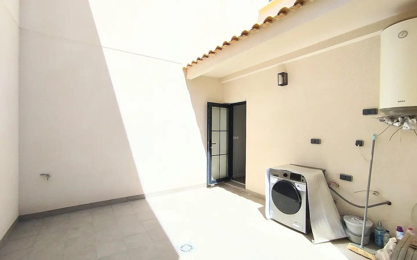 3-bedroom Townhouse In Pinoso, Spain (179 M²)