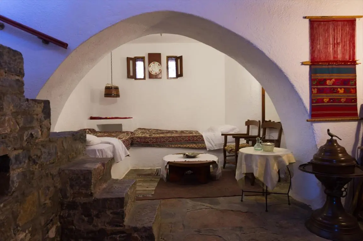 Business Of 745 M² In Crete