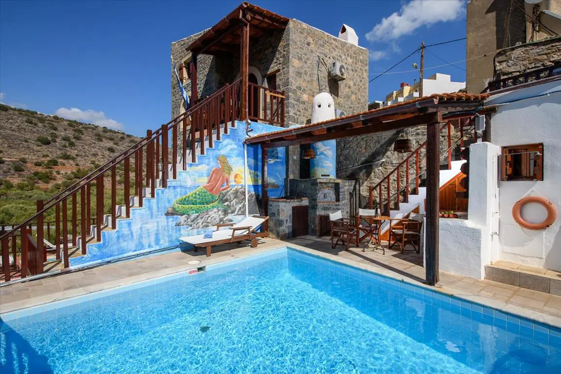 Business Of 745 M² In Crete