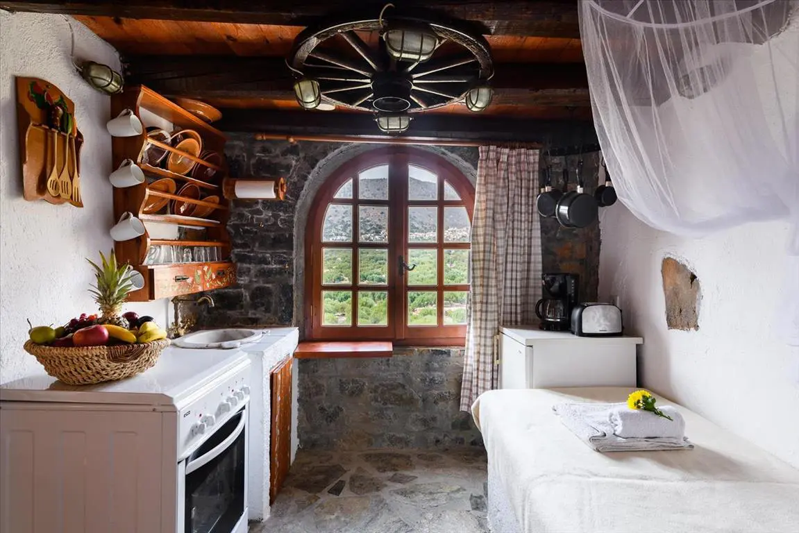 Business Of 745 M² In Crete