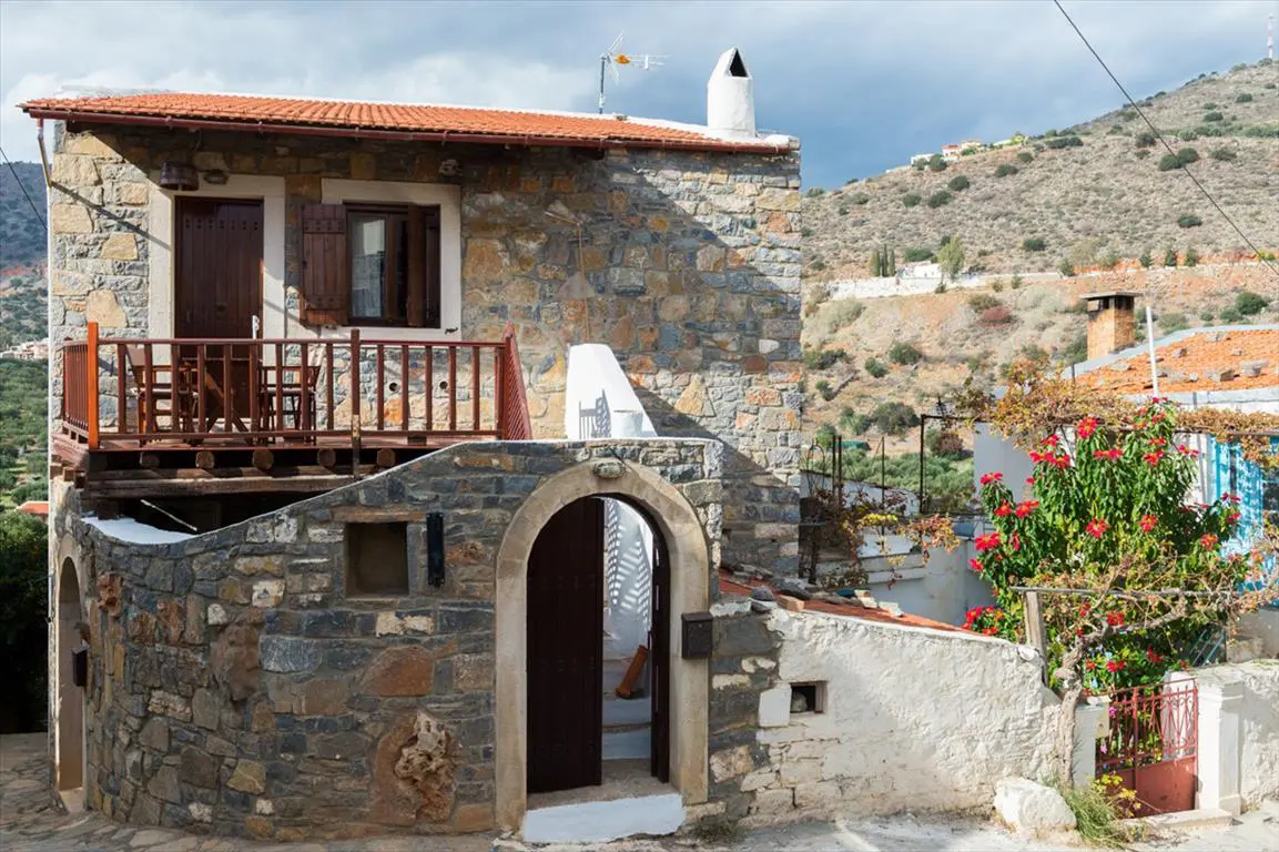 Business Of 745 M² In Crete