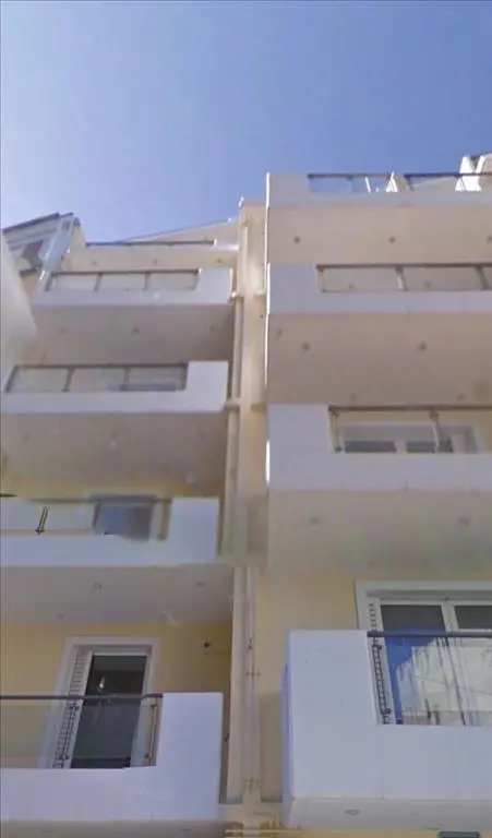 Building Of 716 M² In Athens