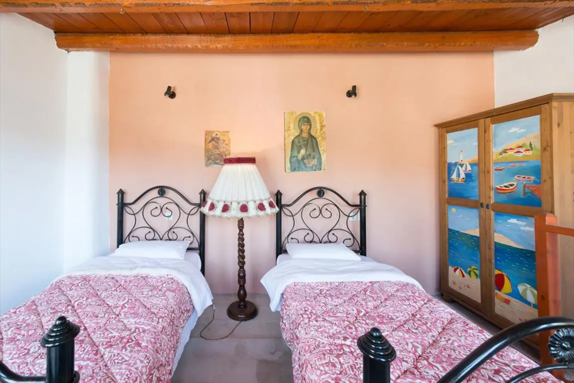 Villa Of 220 M² In Crete