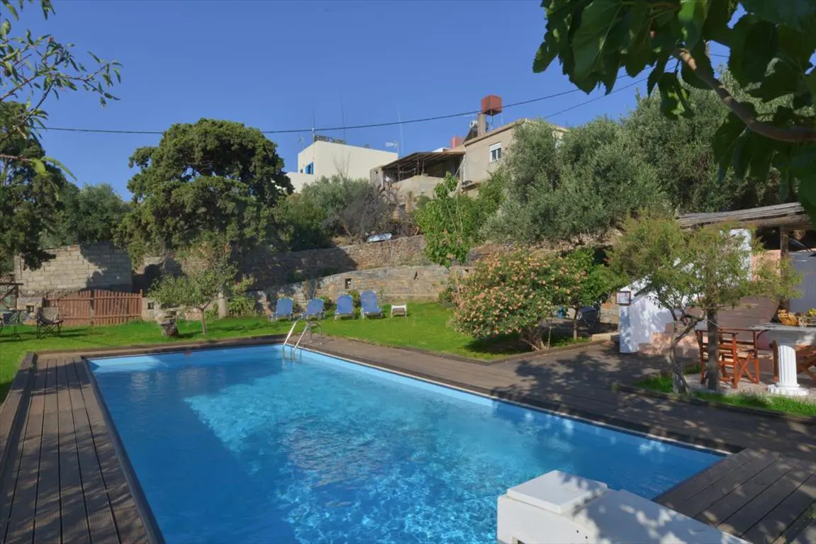 Villa Of 220 M² In Crete