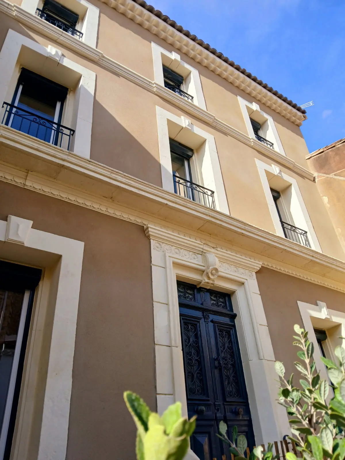 House Of 298 M² In Magalas, France