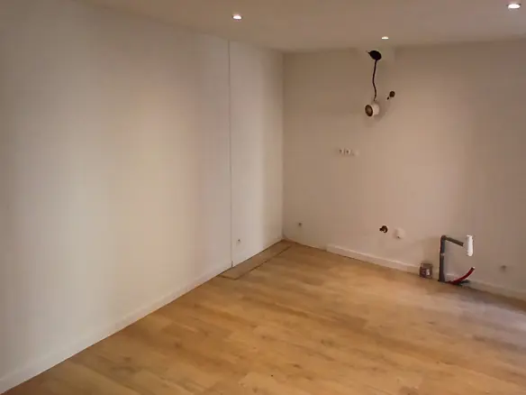 2-bedroom House In Magalas, France (50 M²)