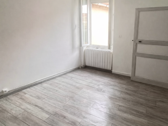 2-bedroom House In Magalas, France (50 M²)