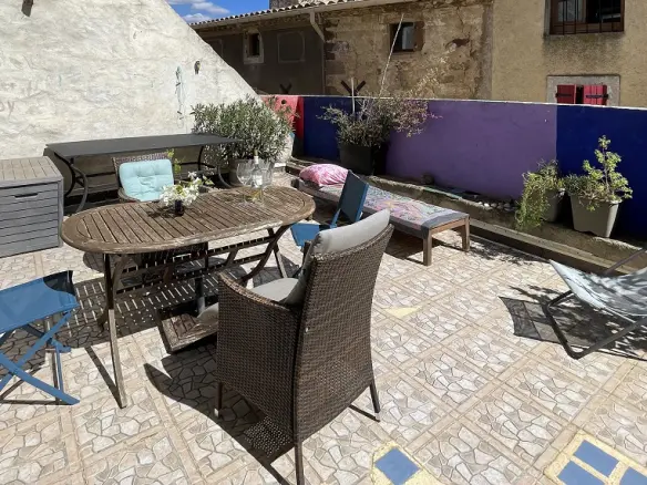 3-bedroom House In Quarante, France (95 M²)