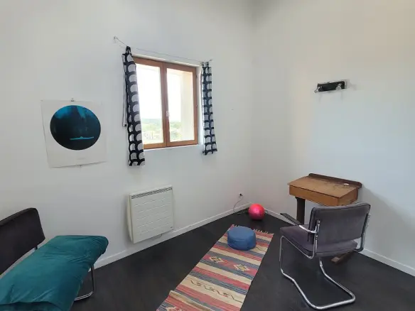 3-bedroom House In Quarante, France (95 M²)