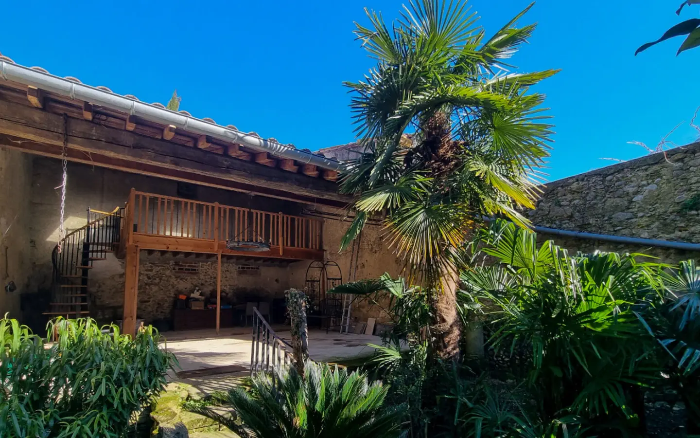 4-bedroom House In Mirepoix, France (196 M²)