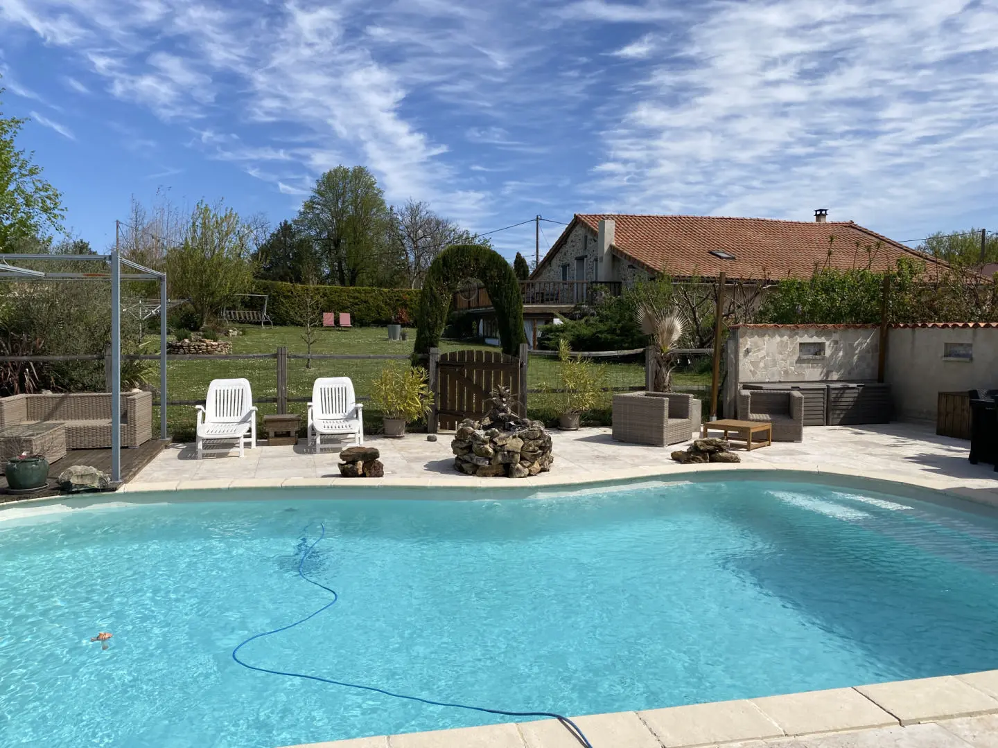 House Of 180 M² With Swimming Pool, Garden And Views In Ribérac