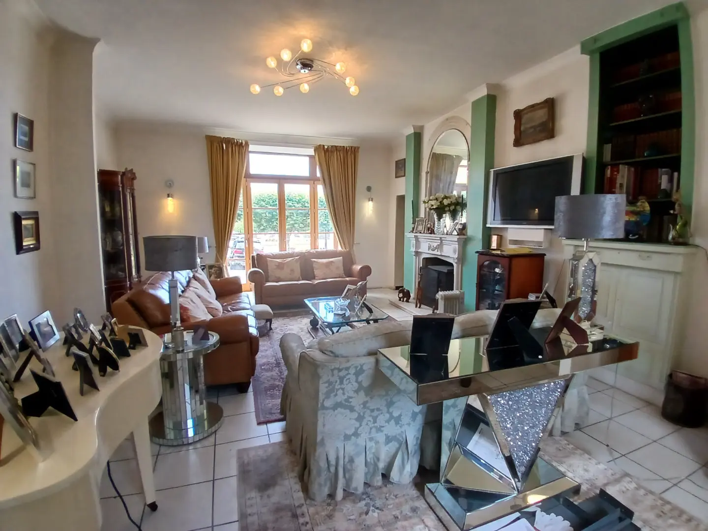 Village House Of 14 Rooms With Château Views In Dordogne