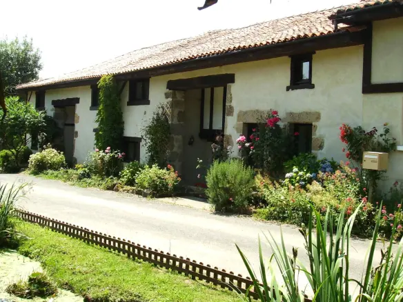 15-bedroom Country House In Pressignac, France (612 M²)