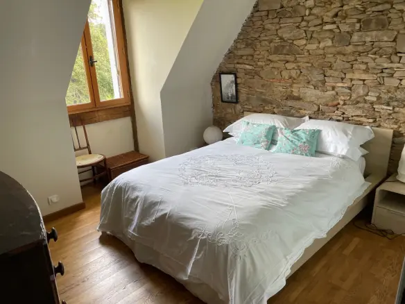 5-bedroom House In Jumilhac-le-grand, France (187 M²)
