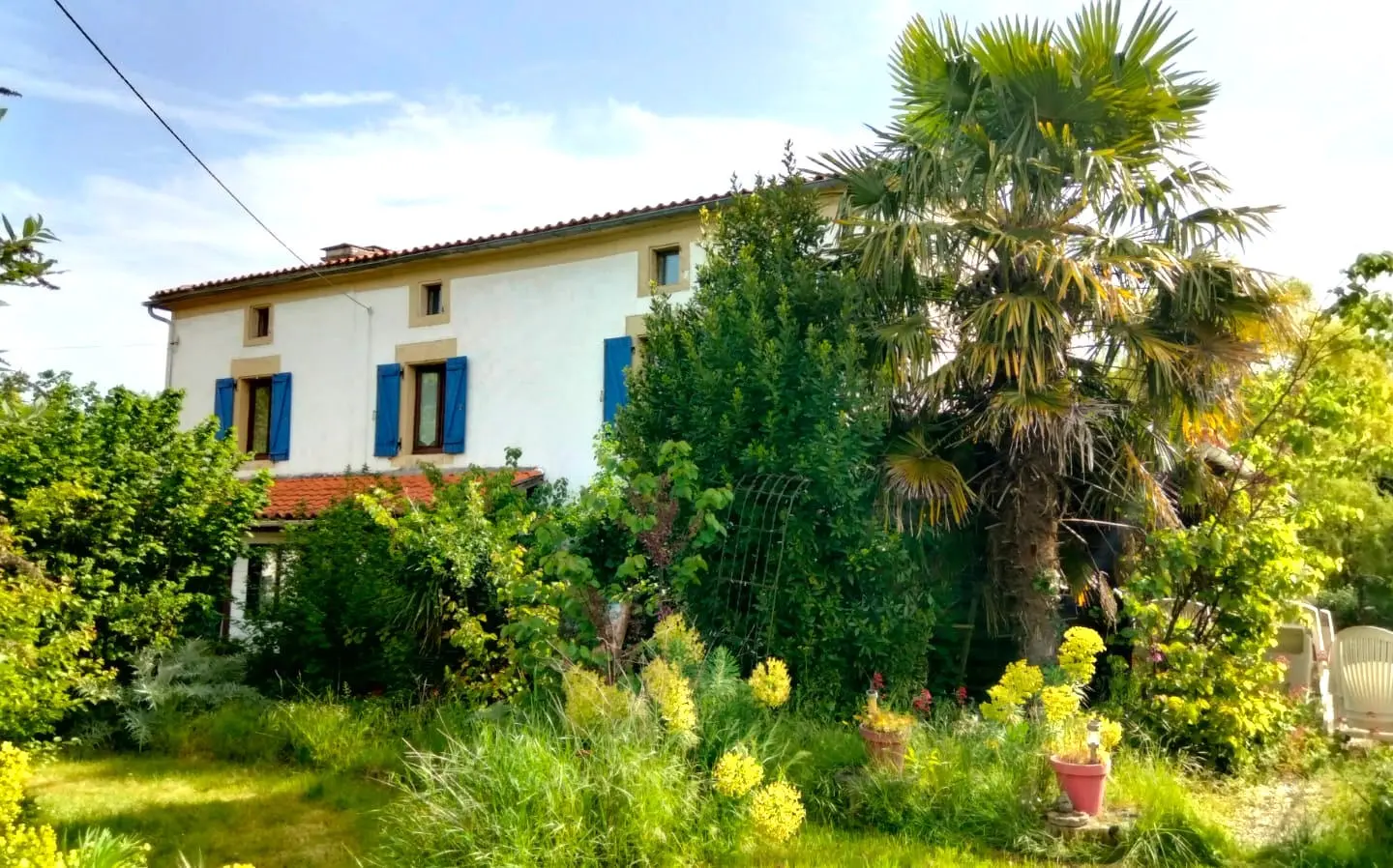 4-bedroom Country House In Fontenille, France (132 M²)