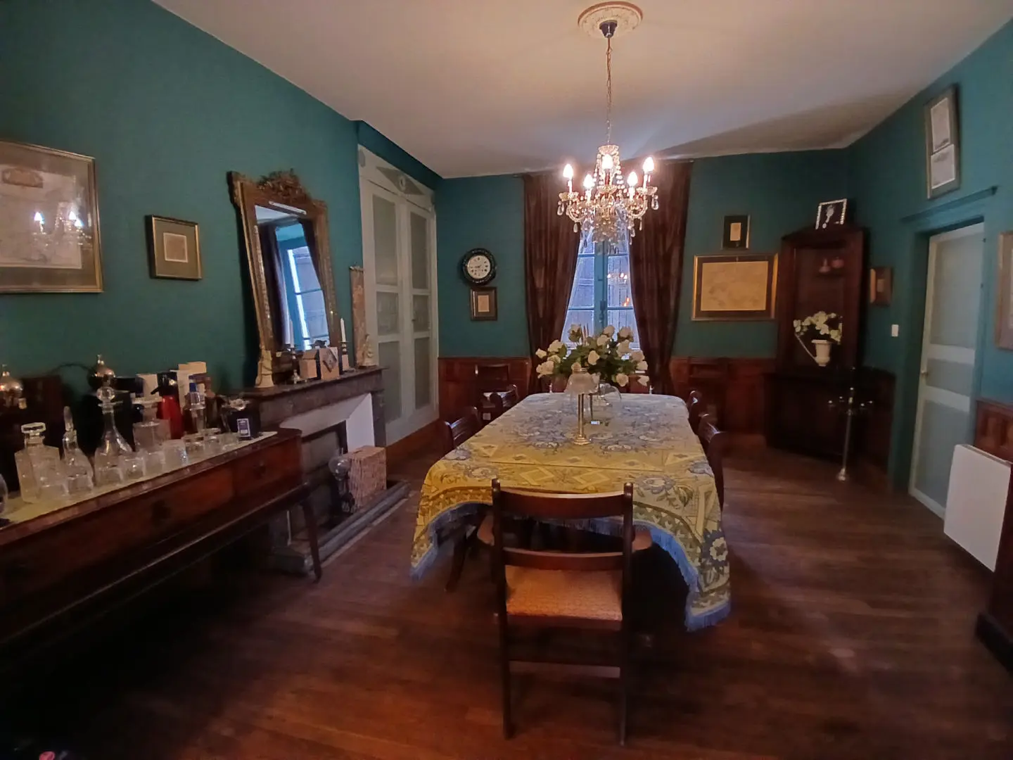 Village House Of 14 Rooms With Château Views In Dordogne