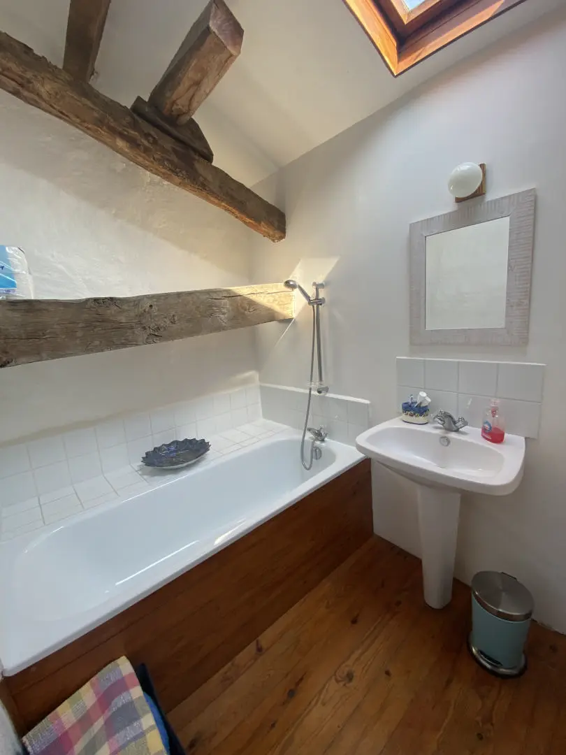 Stone Cottage Of 100 M² With Garden In Aubeterre-sur-dronne