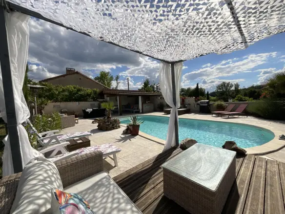 House Of 180 M² With Swimming Pool, Garden And Views In Ribérac