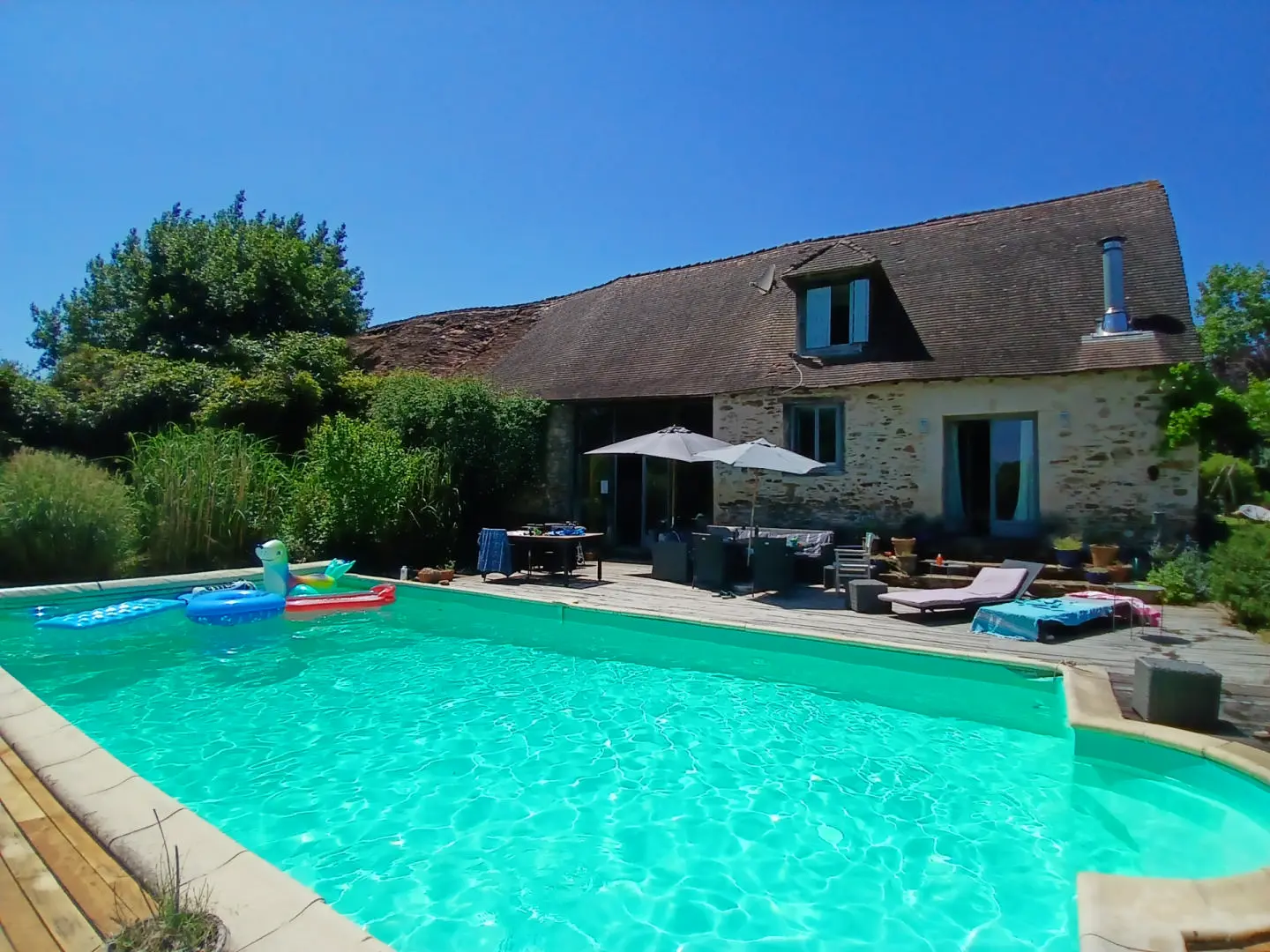 Barn Conversion And Stone Cottage With Pool And Views In [location]