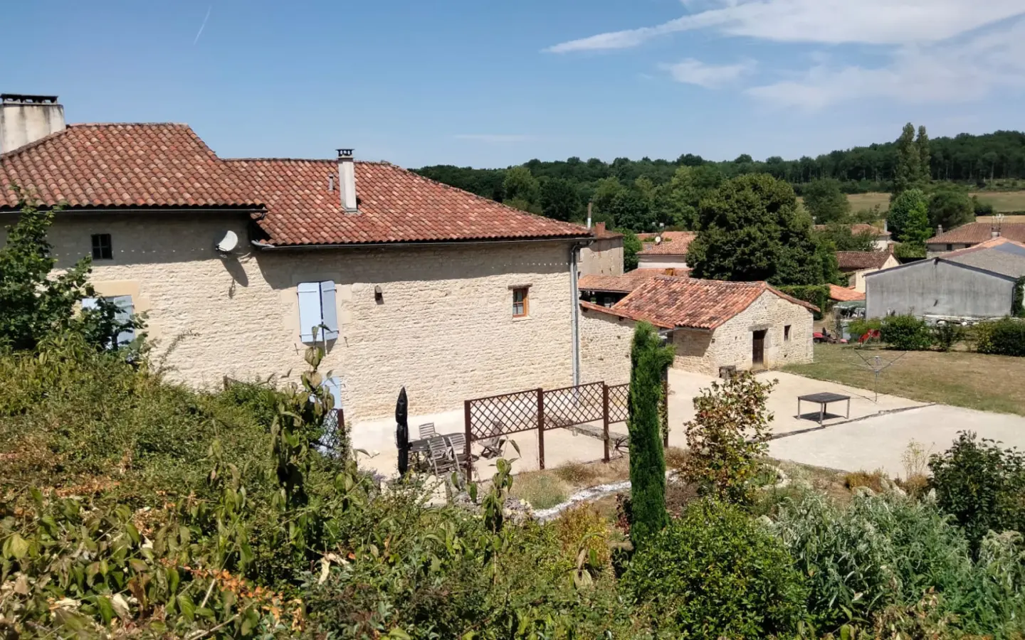 3-bedroom Country House In Poursac, France (240 M²)