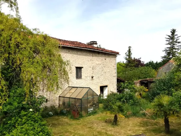 4-bedroom Country House In Fontenille, France (132 M²)