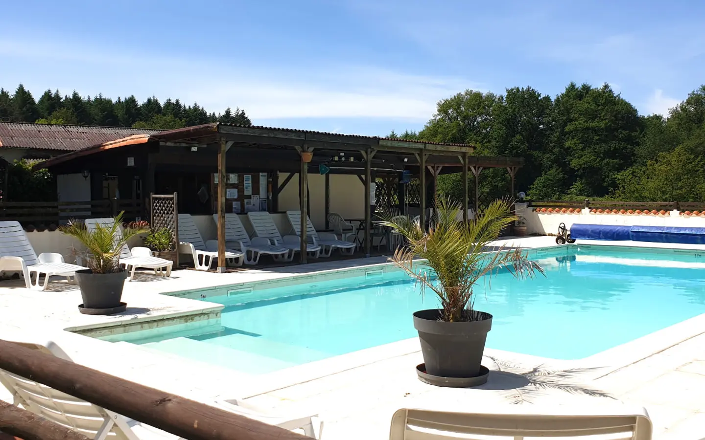 15-bedroom Country House In Pressignac, France (612 M²)
