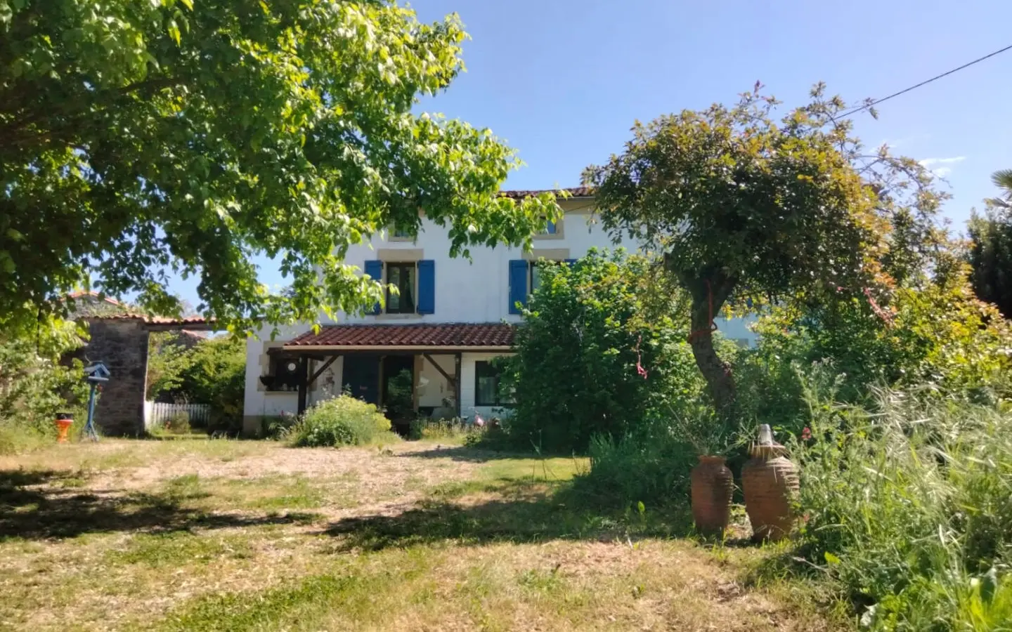 4-bedroom Country House In Fontenille, France (132 M²)