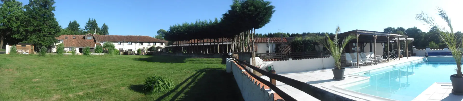 Property Of 4 Gîtes Complex With 3 Bedrooms Owner’s House In Lakes Of Haute Charente