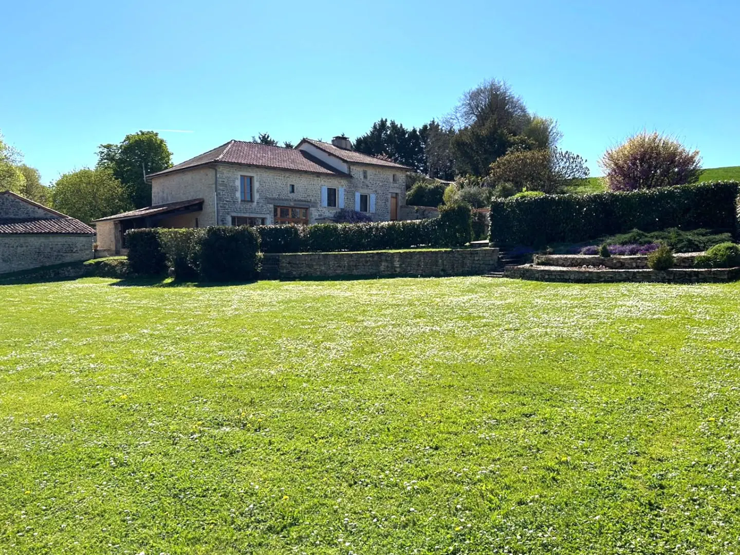 Detached Village House Of 0 M² With Views And Country Gardens In Verteuil