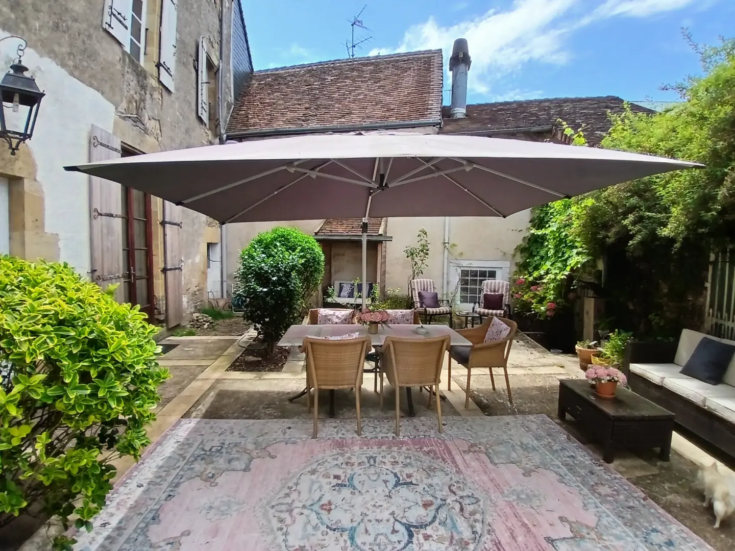 Village House Of 14 Rooms With Château Views In Dordogne