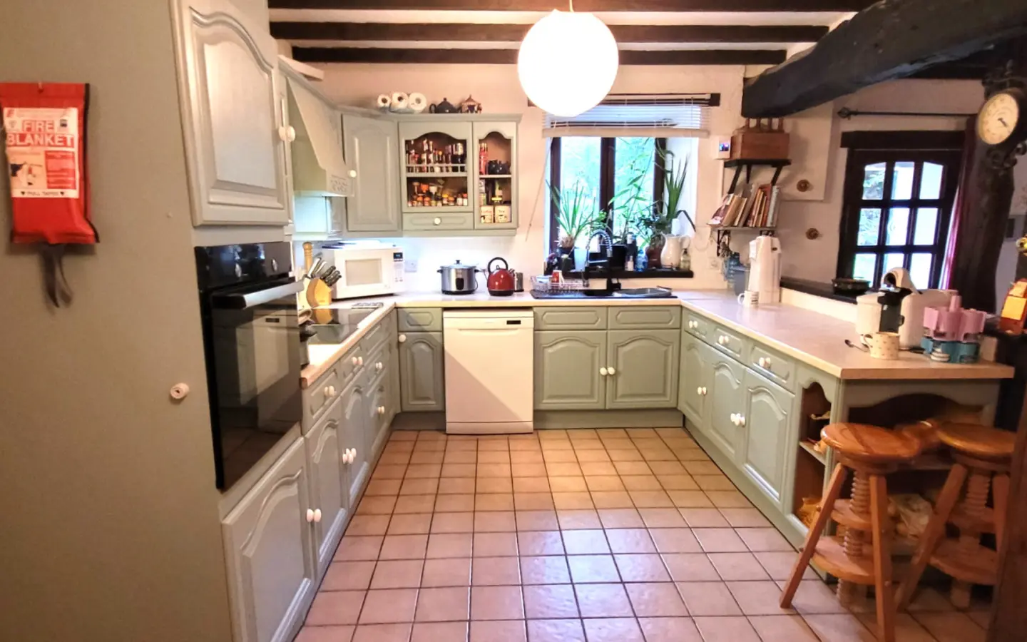 15-bedroom Country House In Pressignac, France (612 M²)