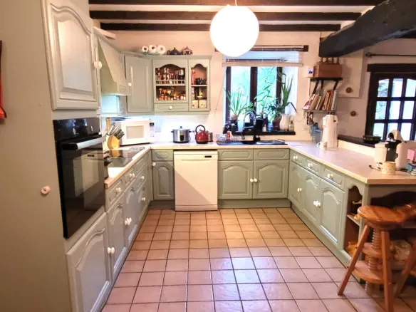 15-bedroom Country House In Pressignac, France (612 M²)