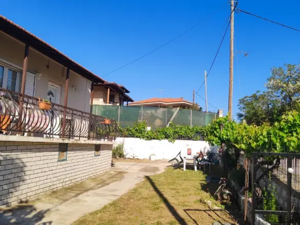 2-bedroom Detached House In Vertiskos, Greece (65 M²)
