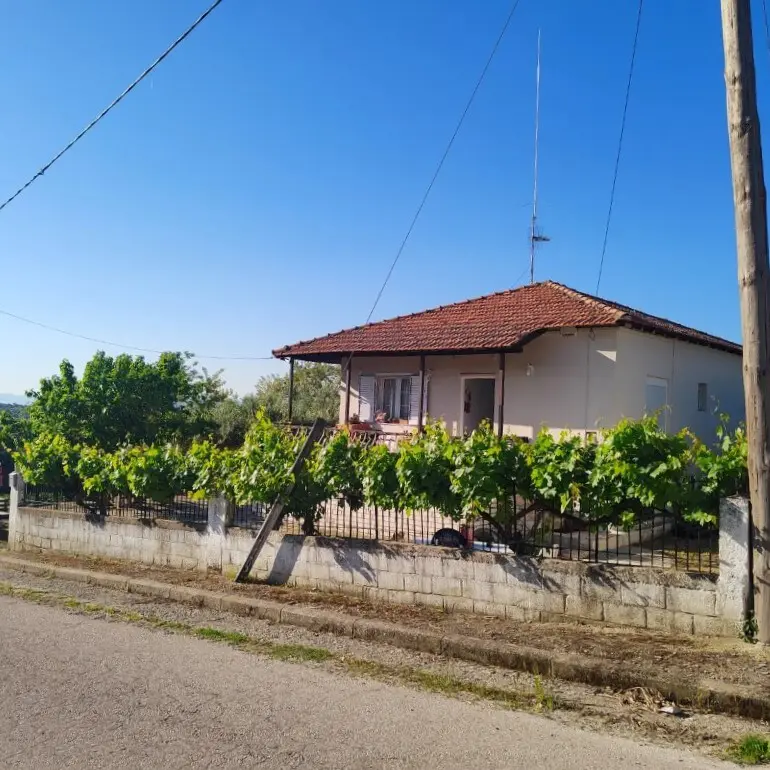 2-bedroom Detached House In Vertiskos, Greece (65 M²)