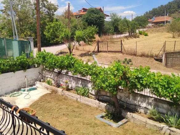 2-bedroom Detached House In Vertiskos, Greece (65 M²)
