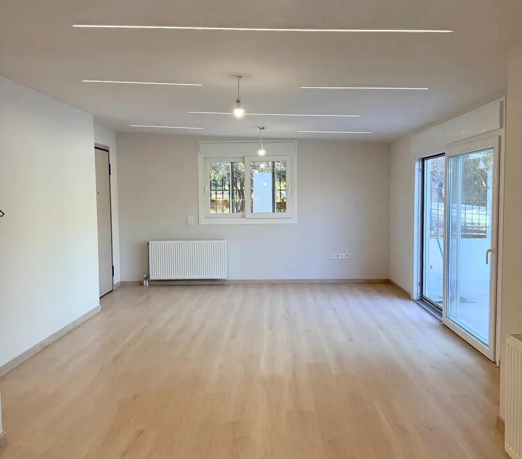 2-bedroom Detached House In Kalivia Thorikou, Greece (78 M²)
