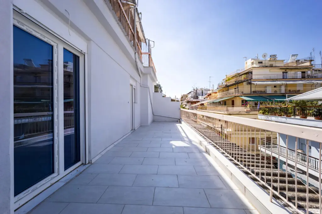 Flat Of 30 M² With Balcony In Thessaloniki