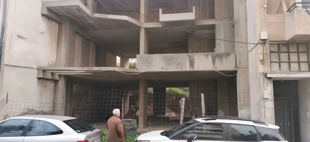 Building Of 472 M² In Athens