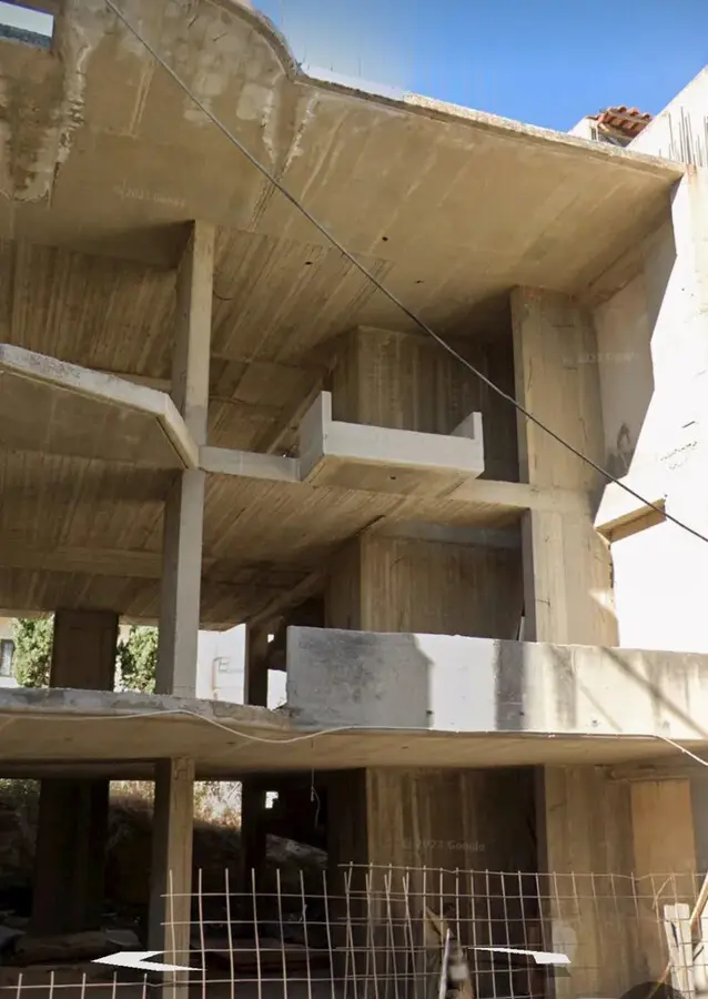 Building In Agios Dimitrios, Greece (472 M²)