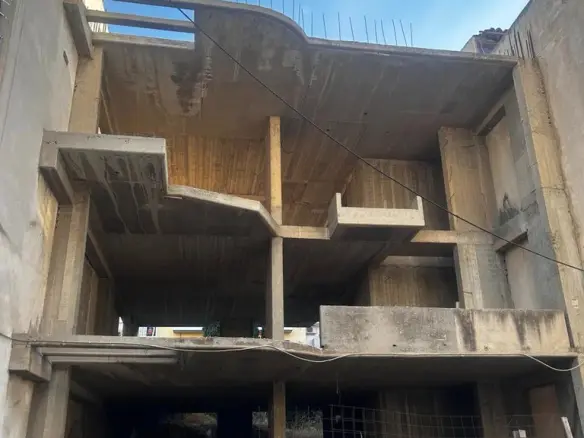 Building In Agios Dimitrios, Greece (472 M²)