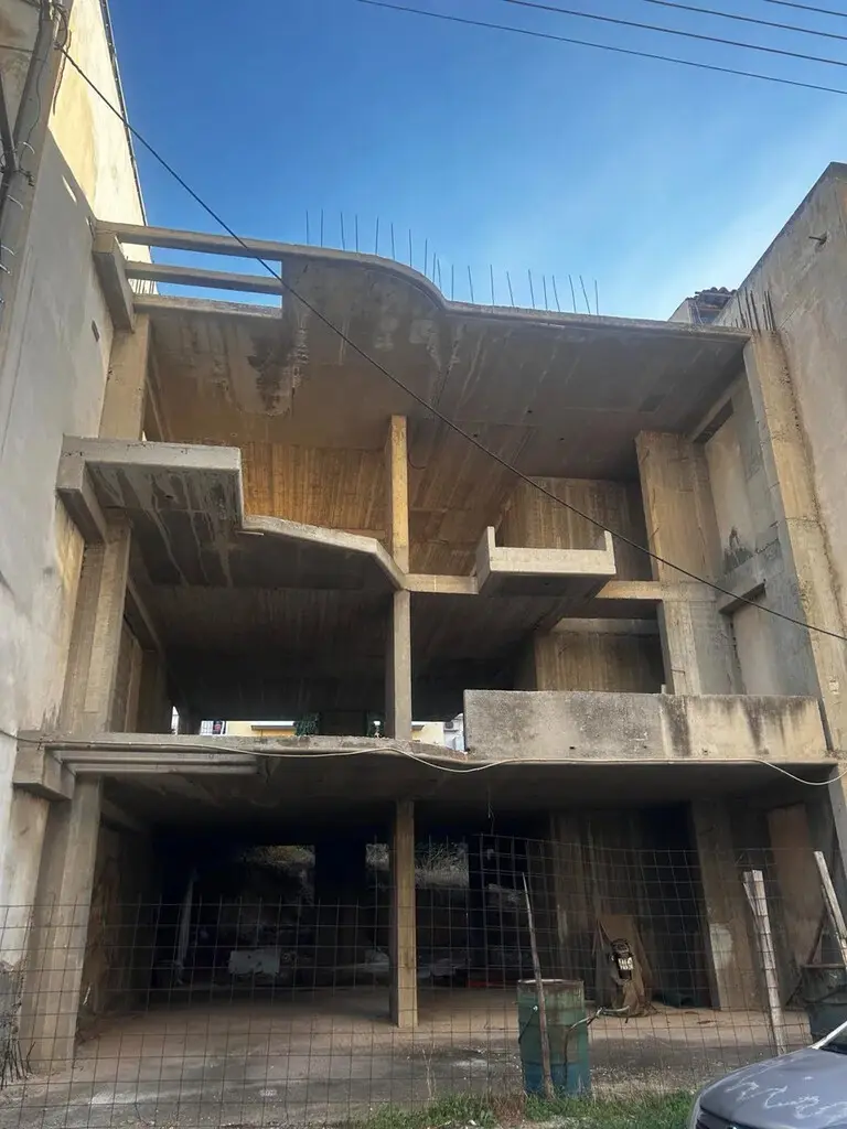Building Of 472 M² In Athens