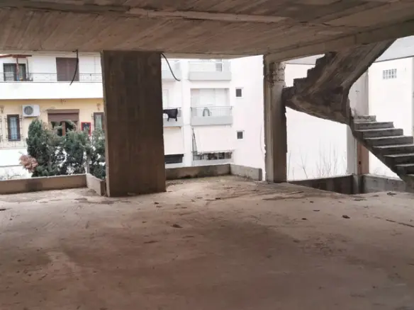 Building In Agios Dimitrios, Greece (472 M²)