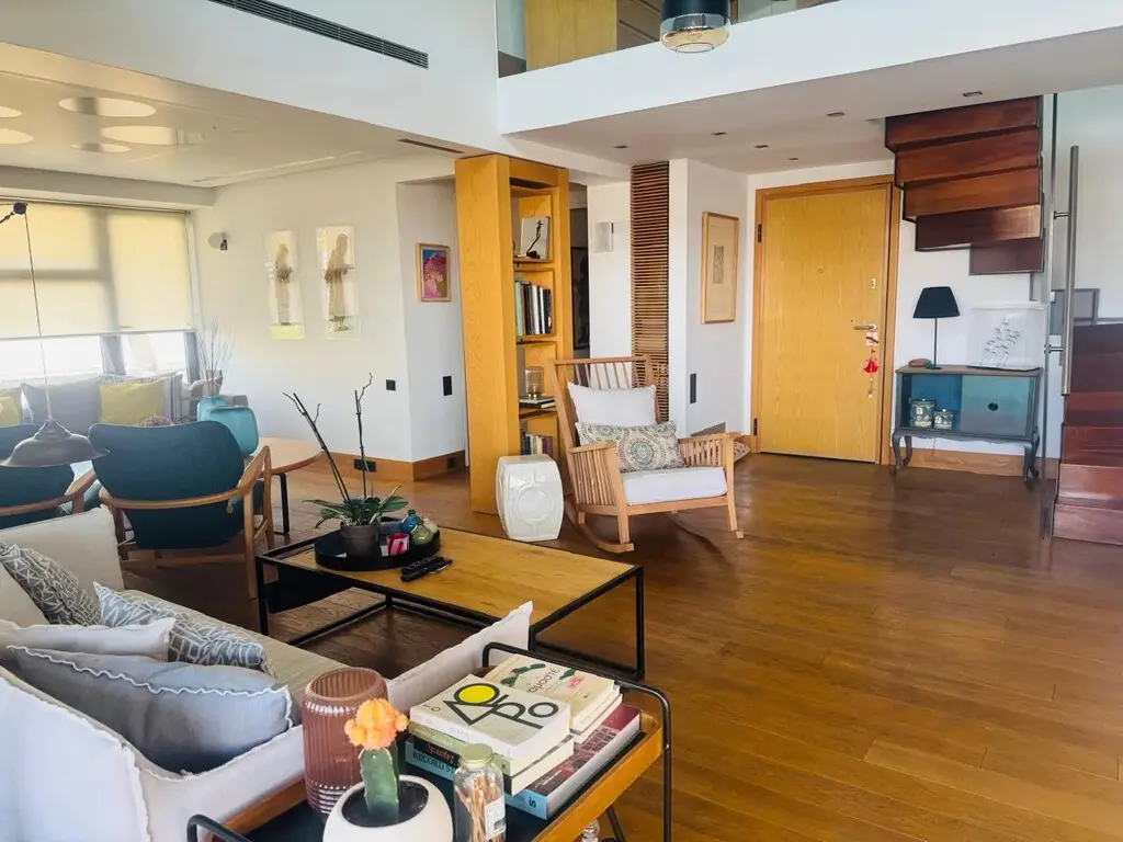 Maisonette Of 151 M² In Athens
