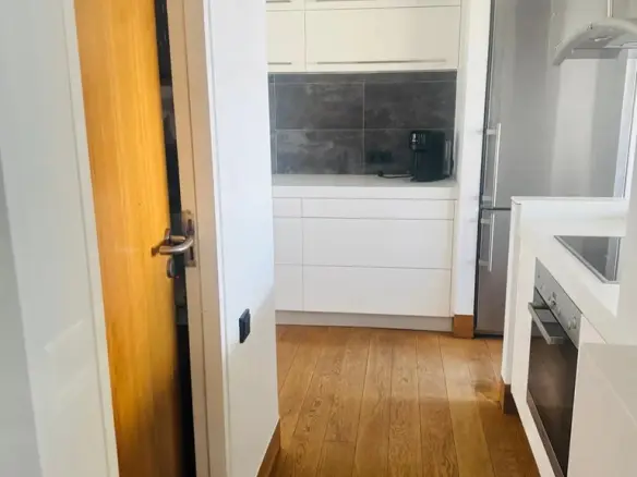 3-bedroom Maisonette In Palaio Faliro, Greece (151 M²)