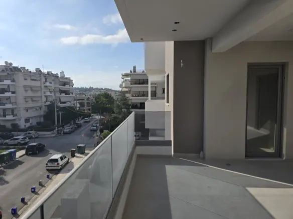 3-bedroom Flat In Alimos, Greece (109 M²)