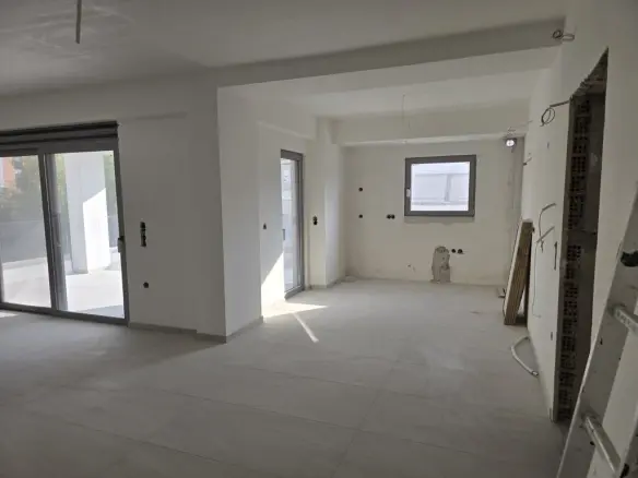 3-bedroom Flat In Alimos, Greece (109 M²)