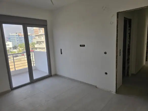 3-bedroom Flat In Alimos, Greece (109 M²)