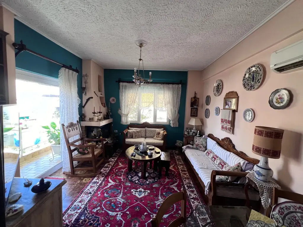 Flat Of 199 M² In Athens